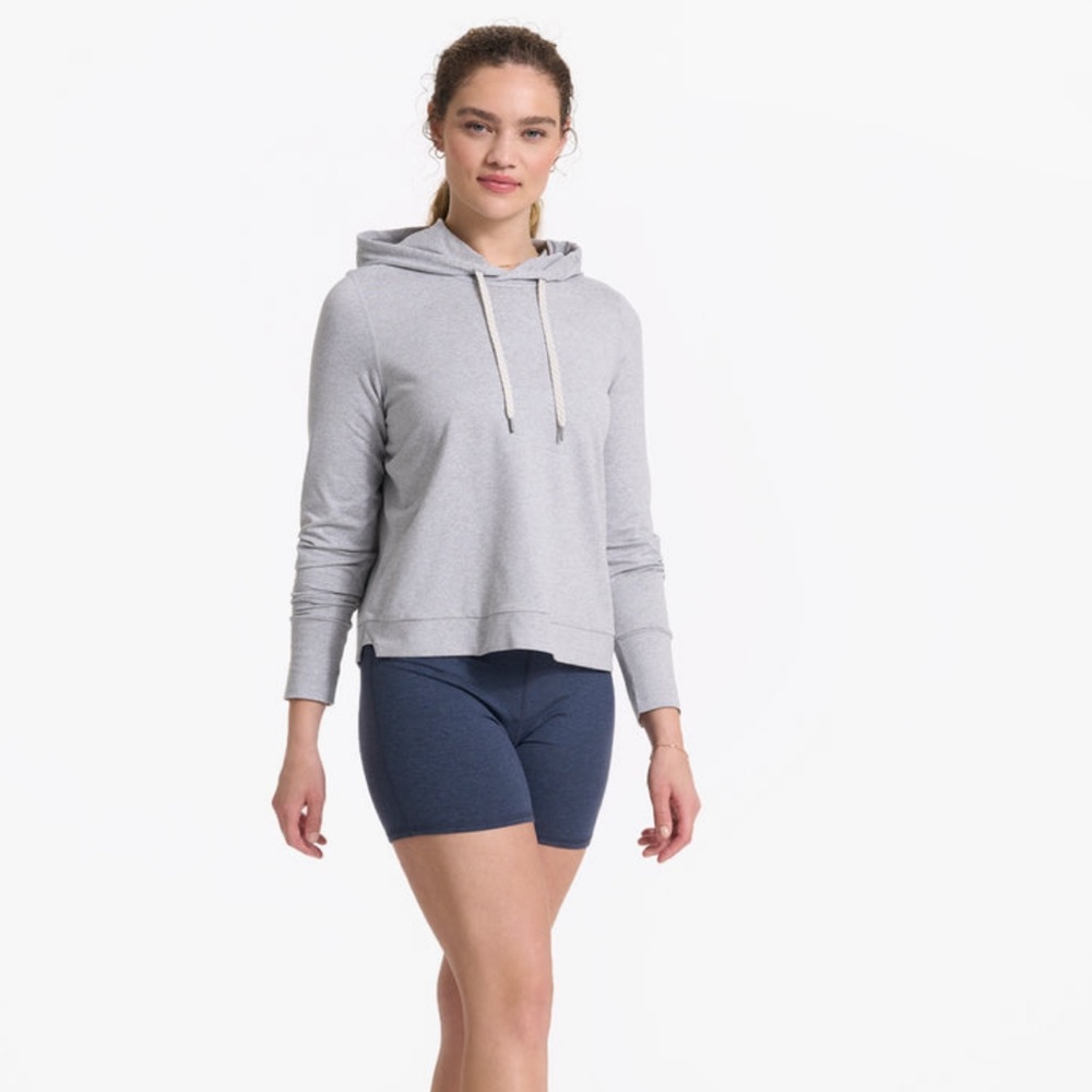 Vuori halo essential hoodie